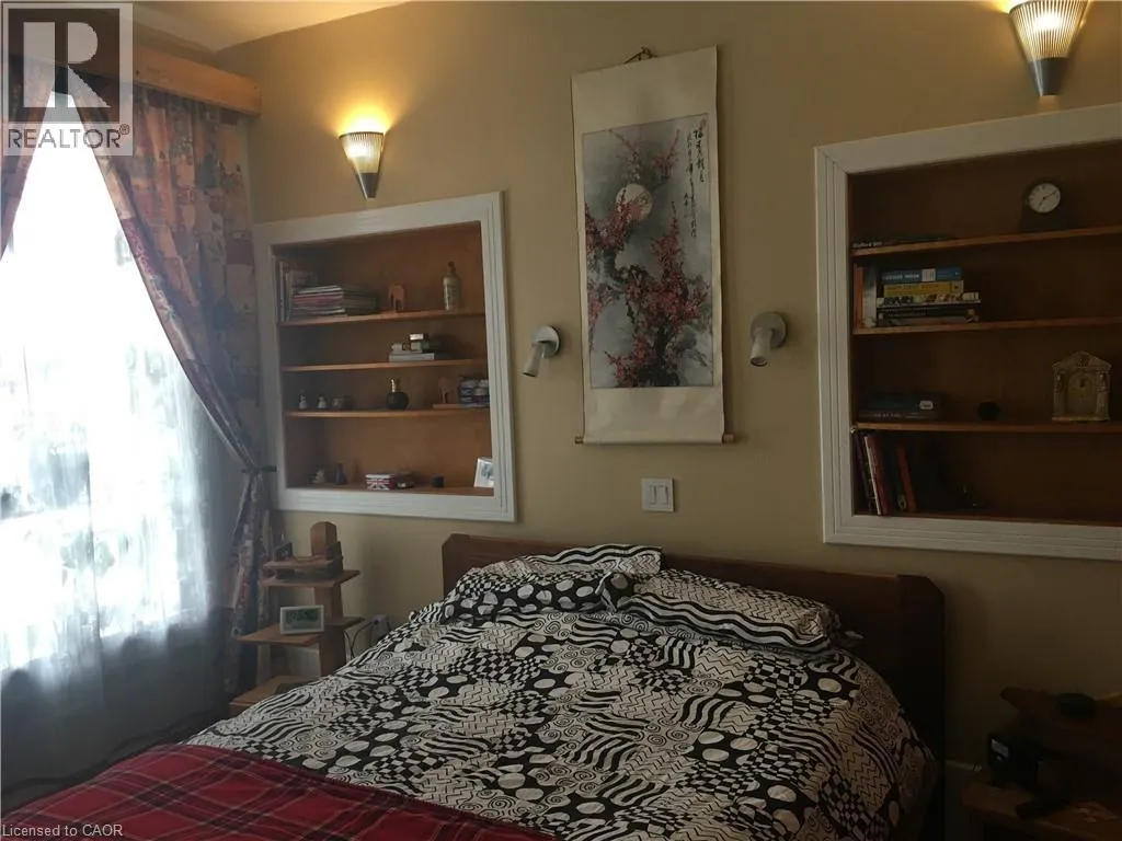 36 DUMFRIES Street Unit# Upper, #Upper