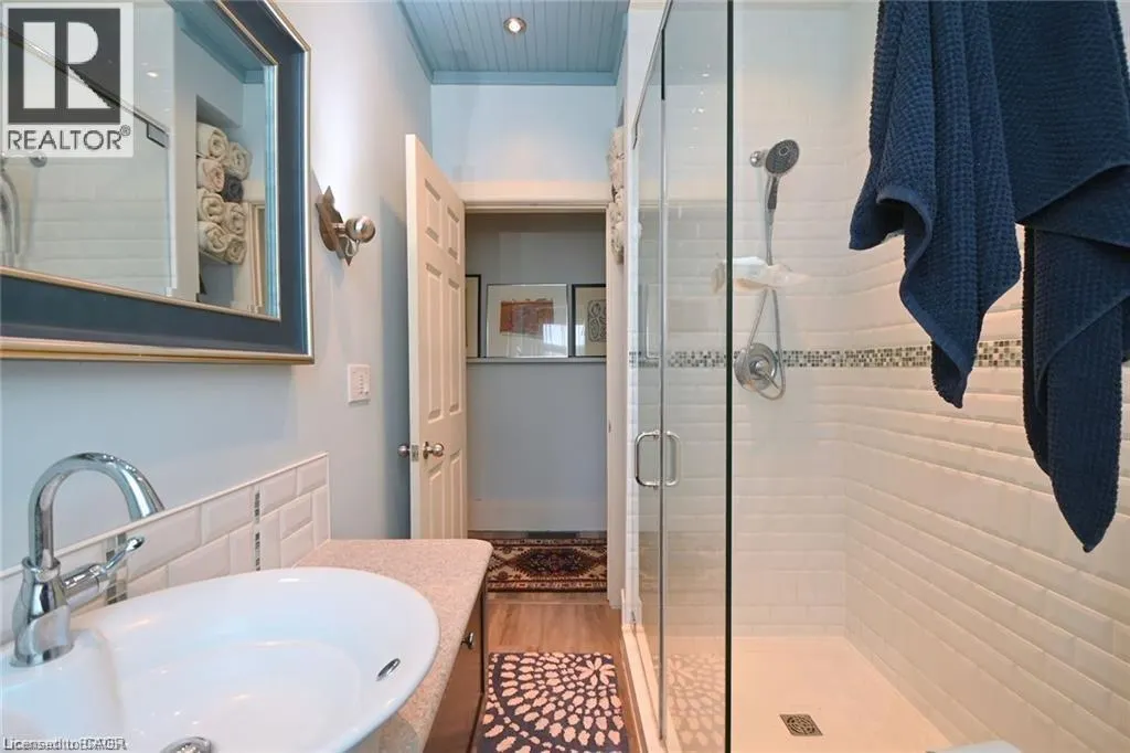 36 DUMFRIES Street Unit# Upper, #Upper