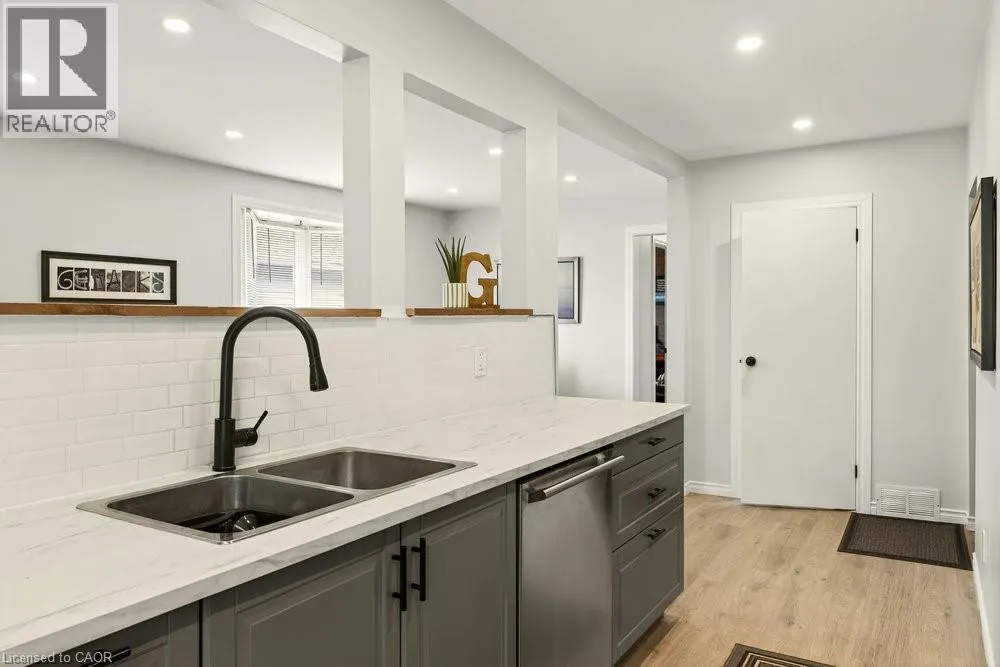 259 METCALFE Street N