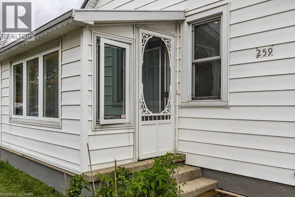 259 METCALFE Street N