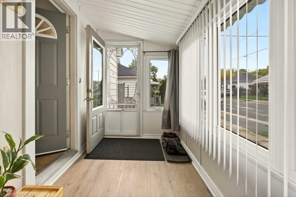 259 METCALFE Street N