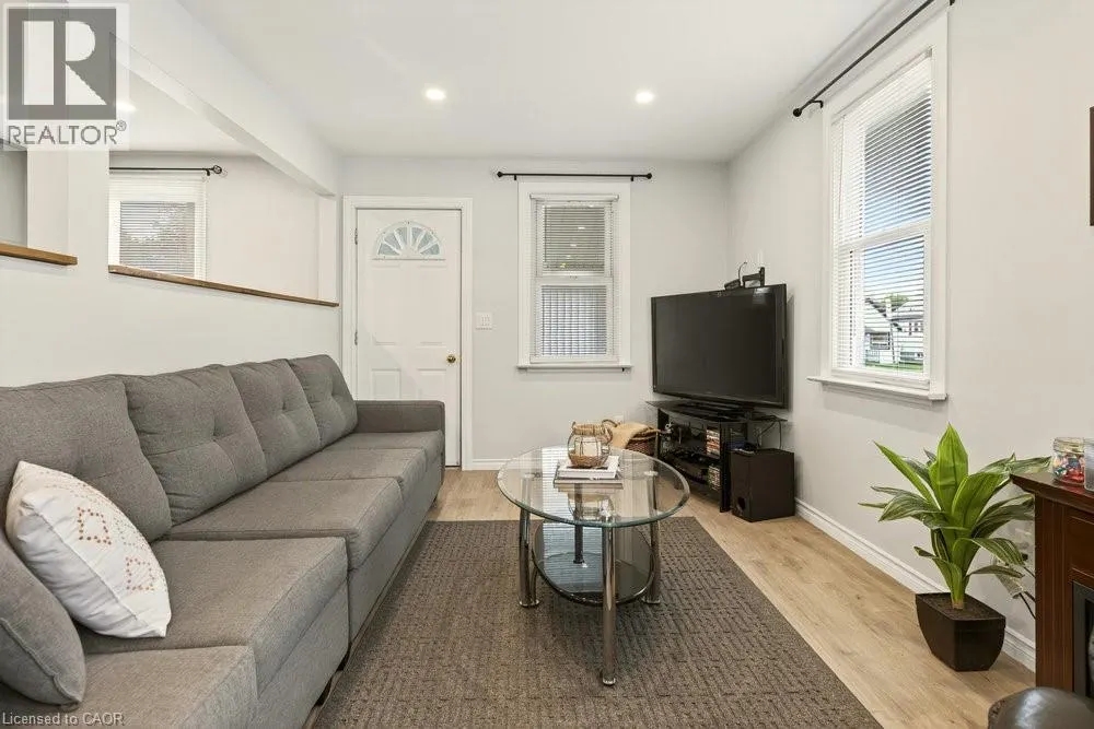 259 METCALFE Street N