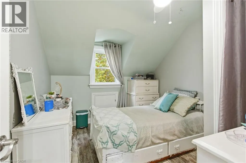 162 ST. GEORGE Street