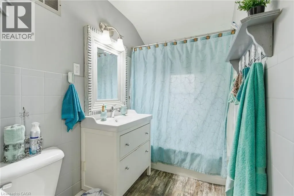 162 ST. GEORGE Street