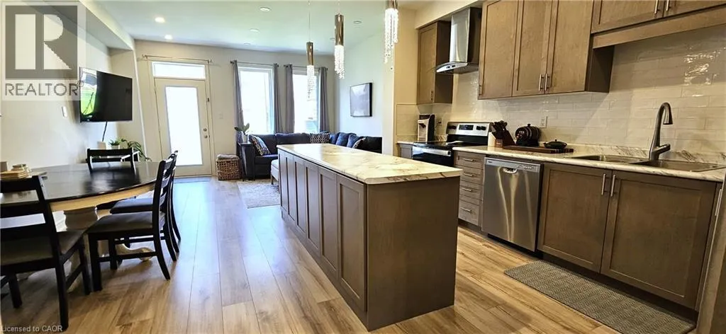 11 GLEDHILL Crescent