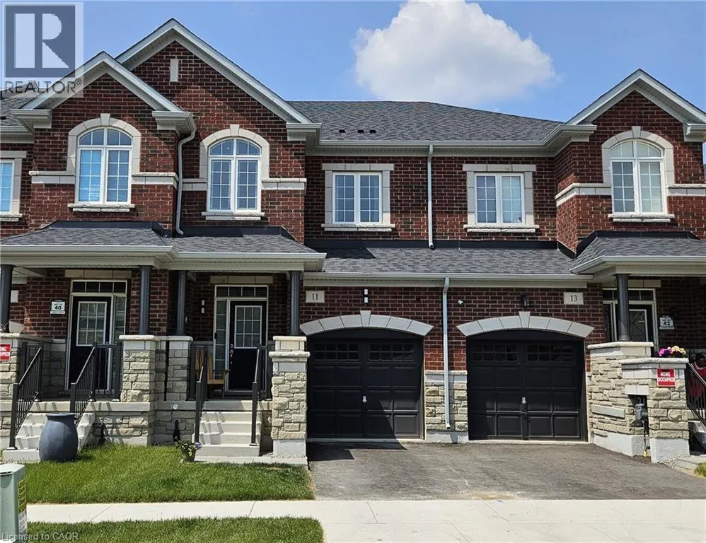 11 GLEDHILL Crescent