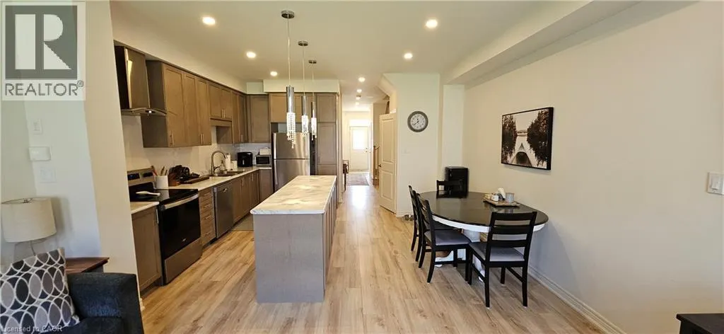 11 GLEDHILL Crescent