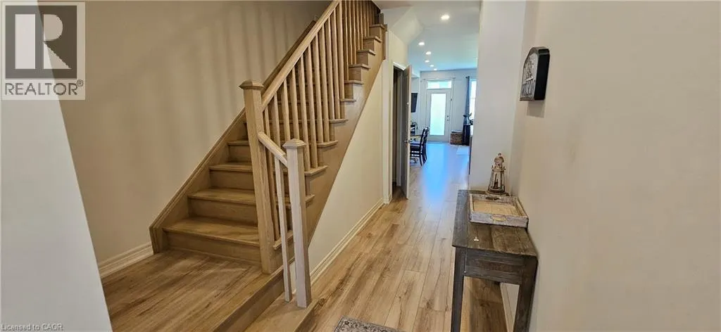 11 GLEDHILL Crescent