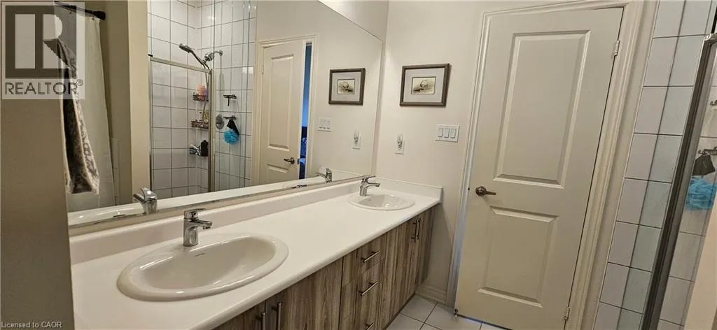 11 GLEDHILL Crescent