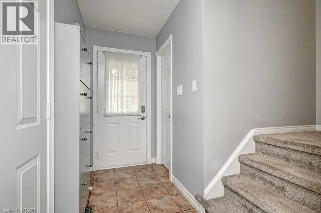 347 BUSHVIEW Crescent