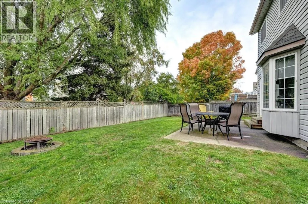 347 BUSHVIEW Crescent