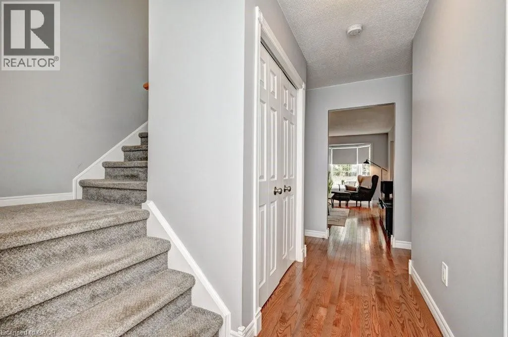 347 BUSHVIEW Crescent