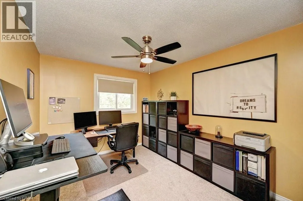 347 BUSHVIEW Crescent