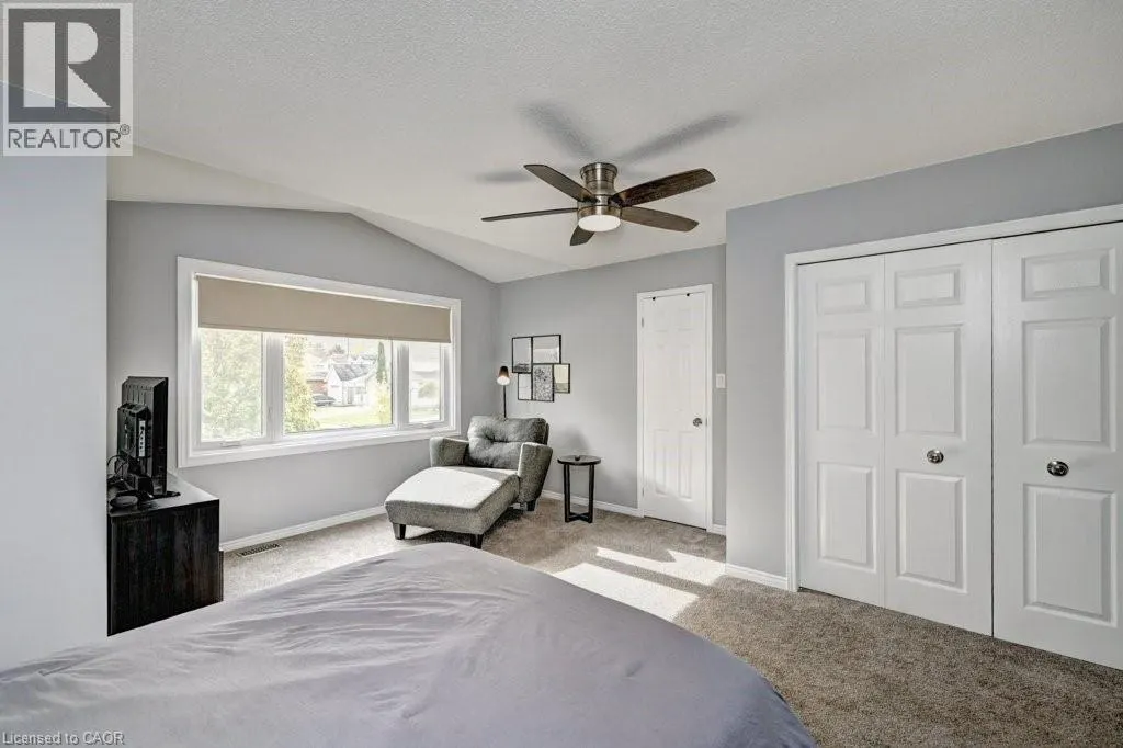 347 BUSHVIEW Crescent