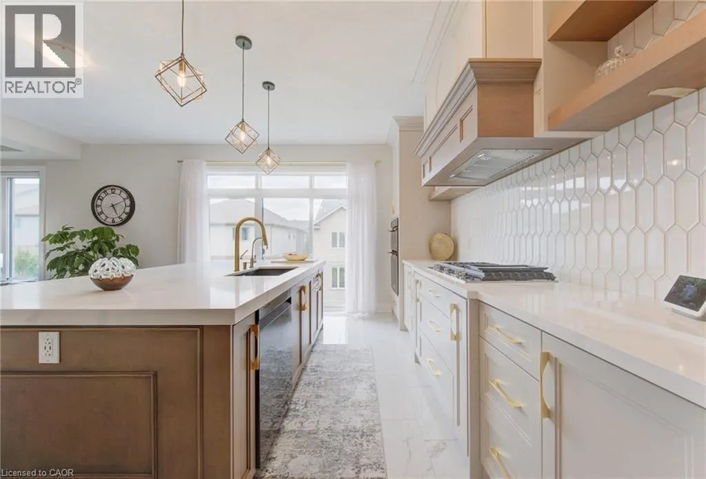 546 BRIDGEMILL Crescent