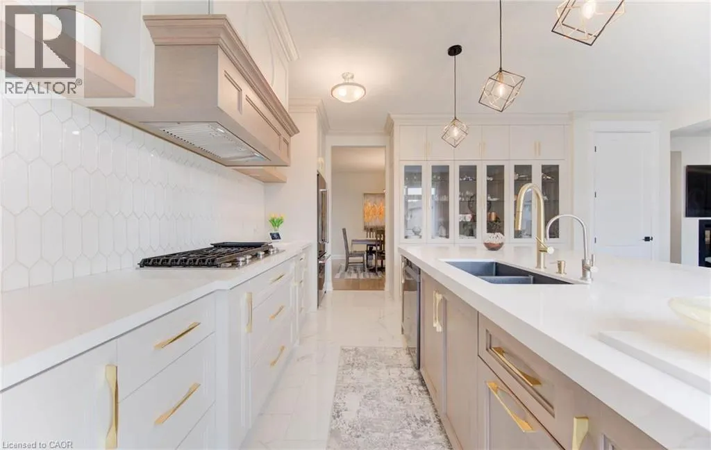 546 BRIDGEMILL Crescent