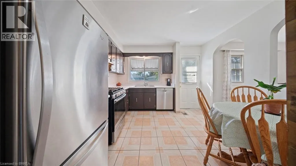 14 MELBOURNE Crescent