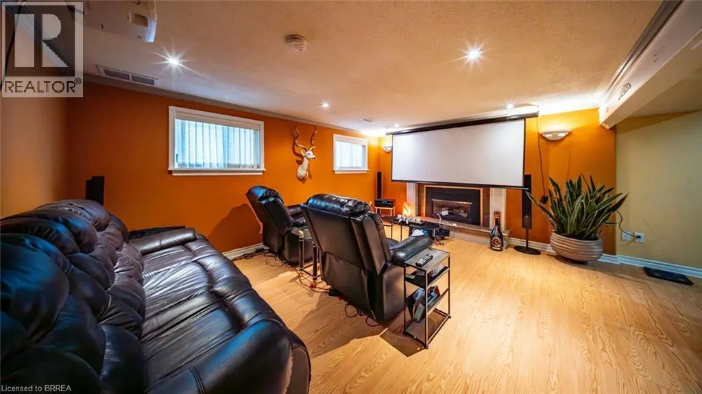 14 MELBOURNE Crescent