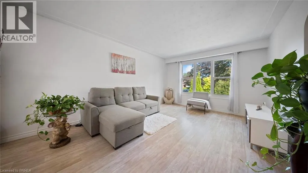 14 MELBOURNE Crescent