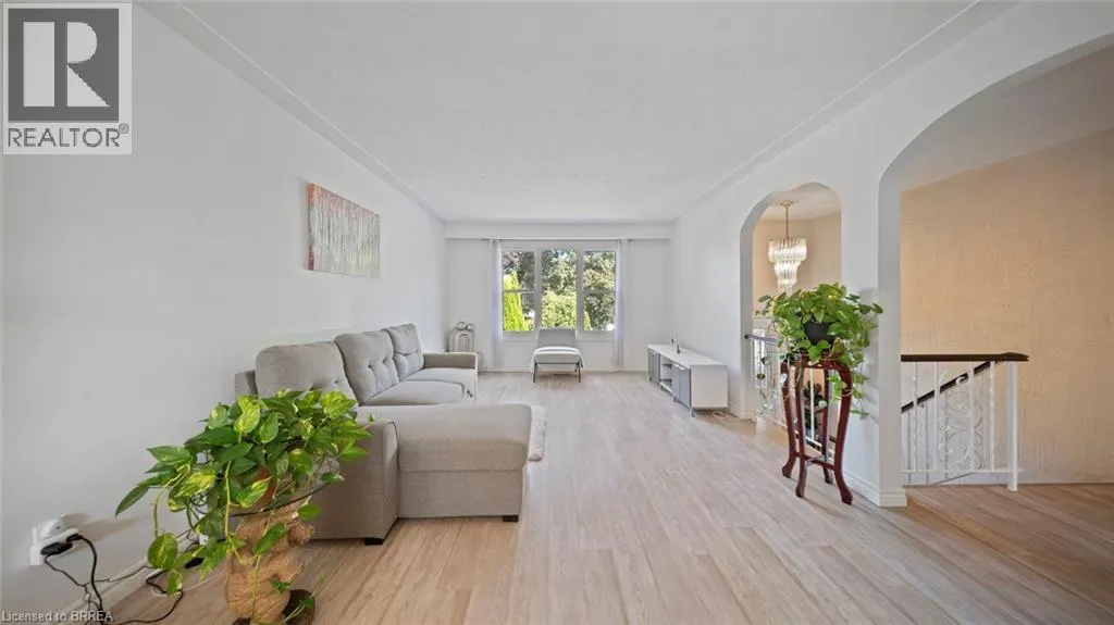 14 MELBOURNE Crescent