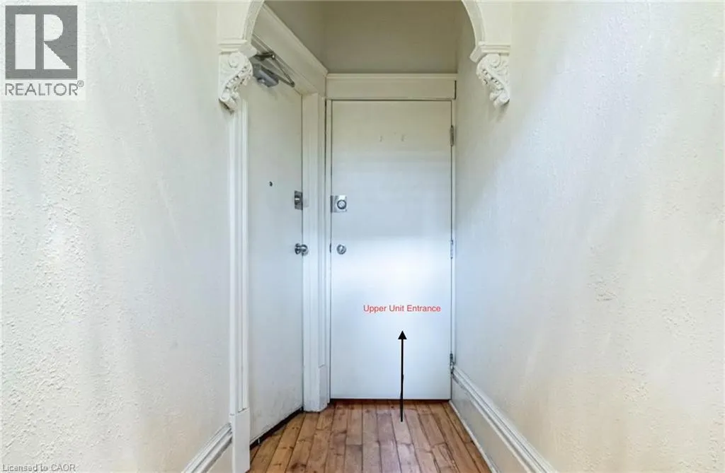 15 CAROLINE Street N