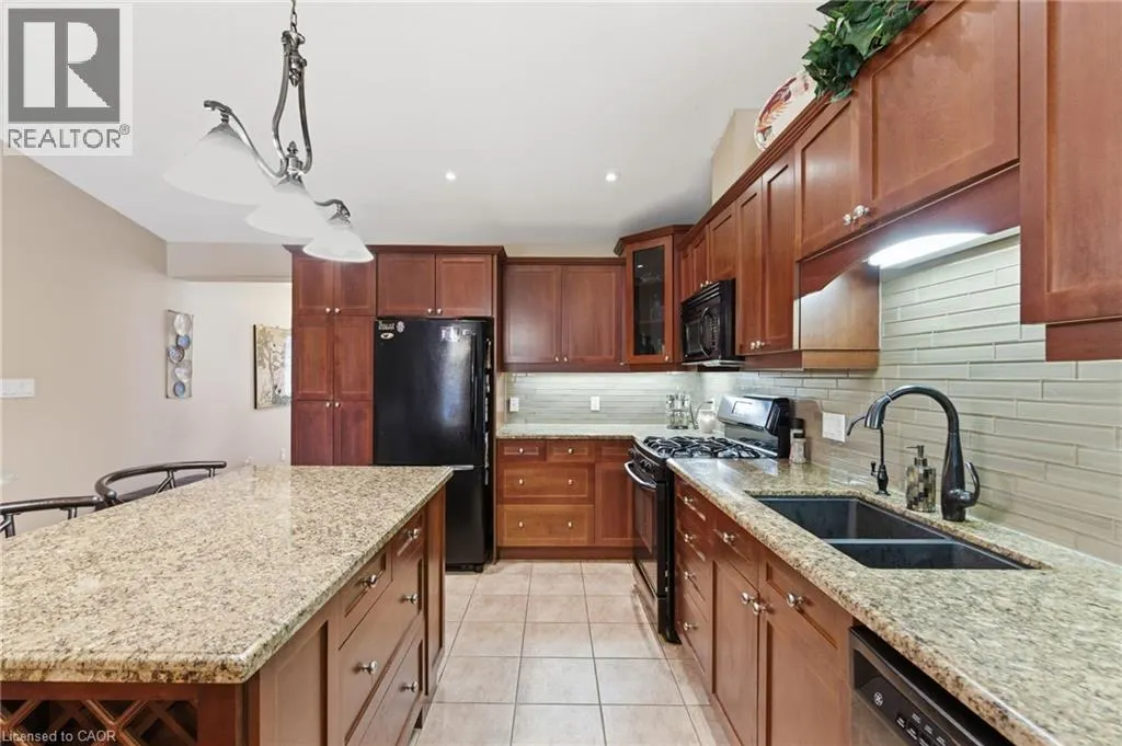 385 PARK Road N Unit# 22, #22