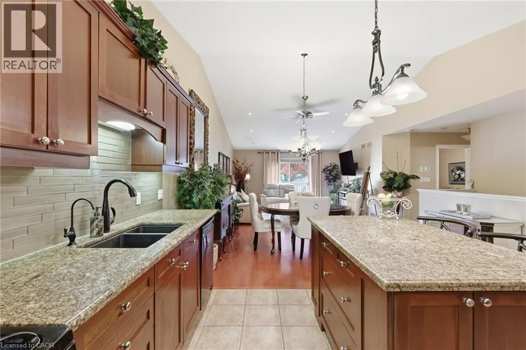 385 PARK Road N Unit# 22, #22