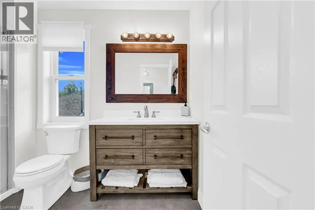 324 EAST 43RD Street