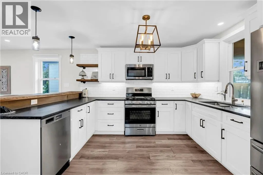 324 EAST 43RD Street