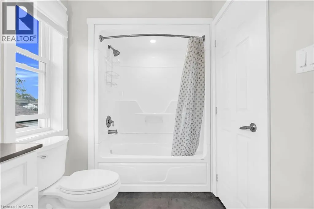 324 EAST 43RD Street