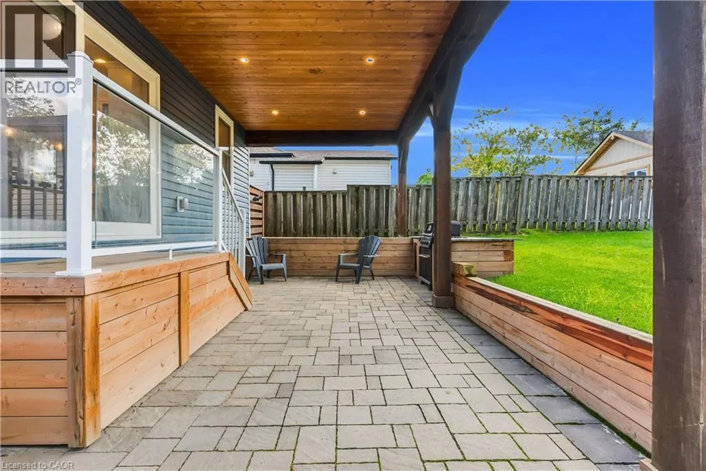 324 EAST 43RD Street