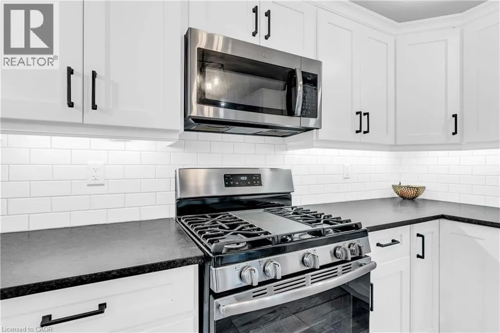 324 EAST 43RD Street