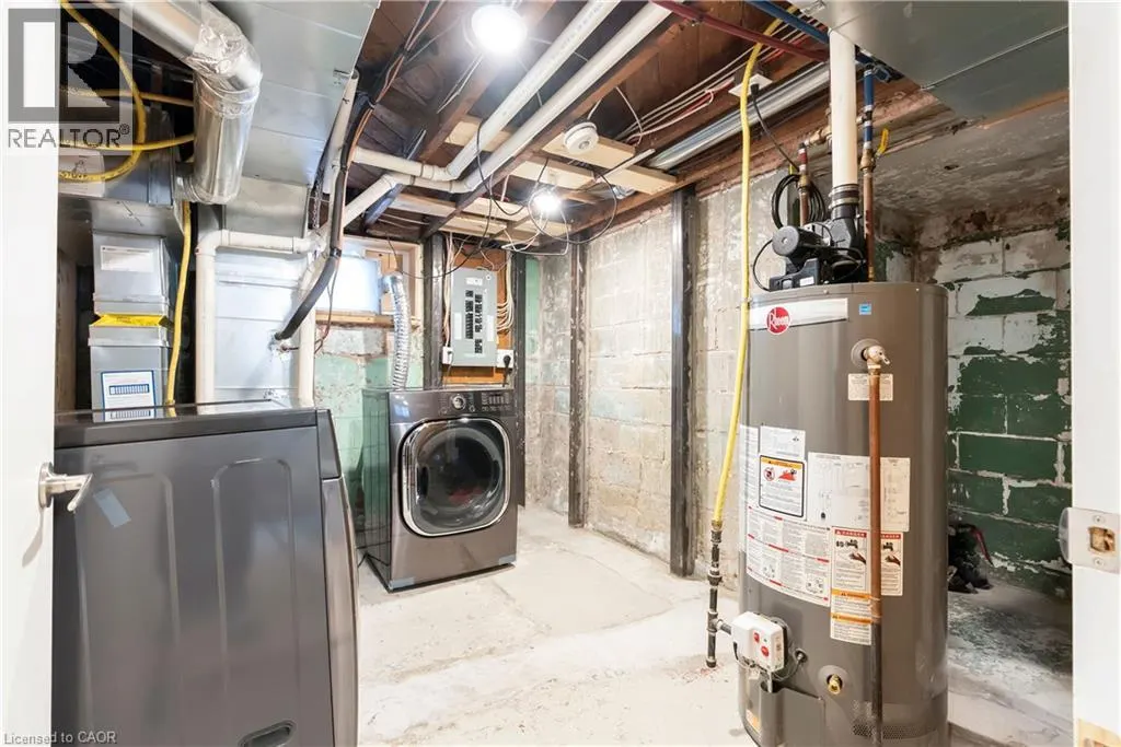 324 EAST 43RD Street