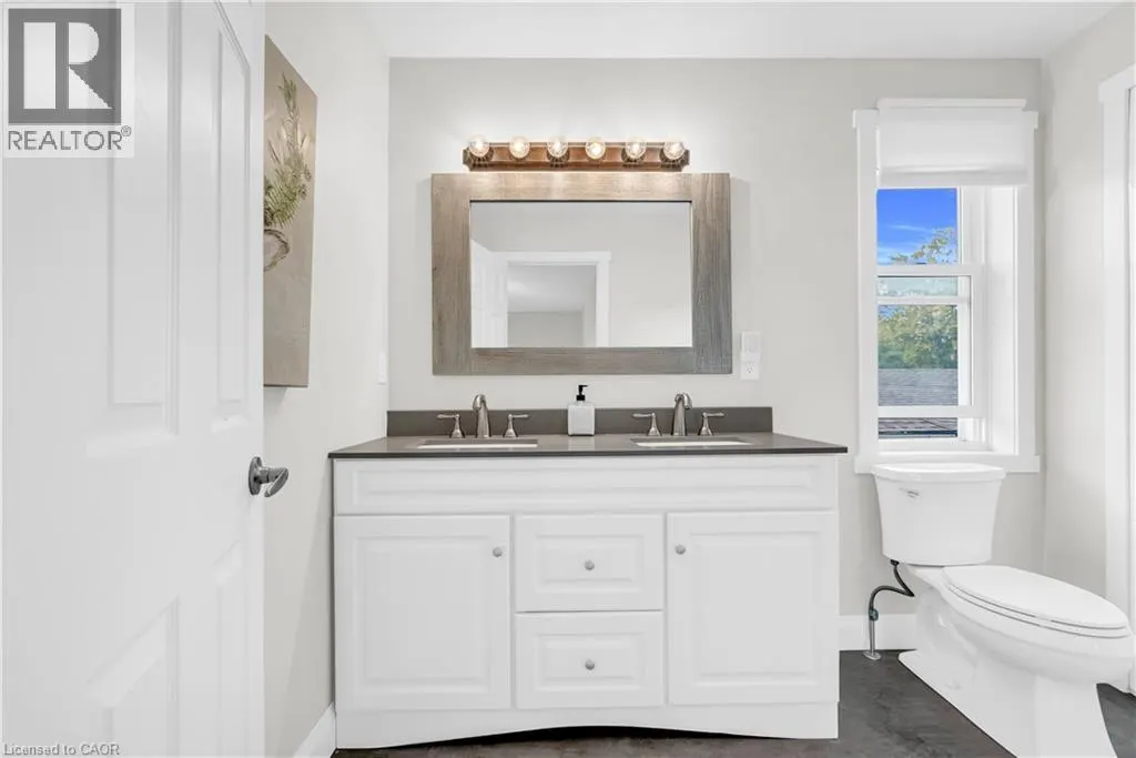 324 EAST 43RD Street