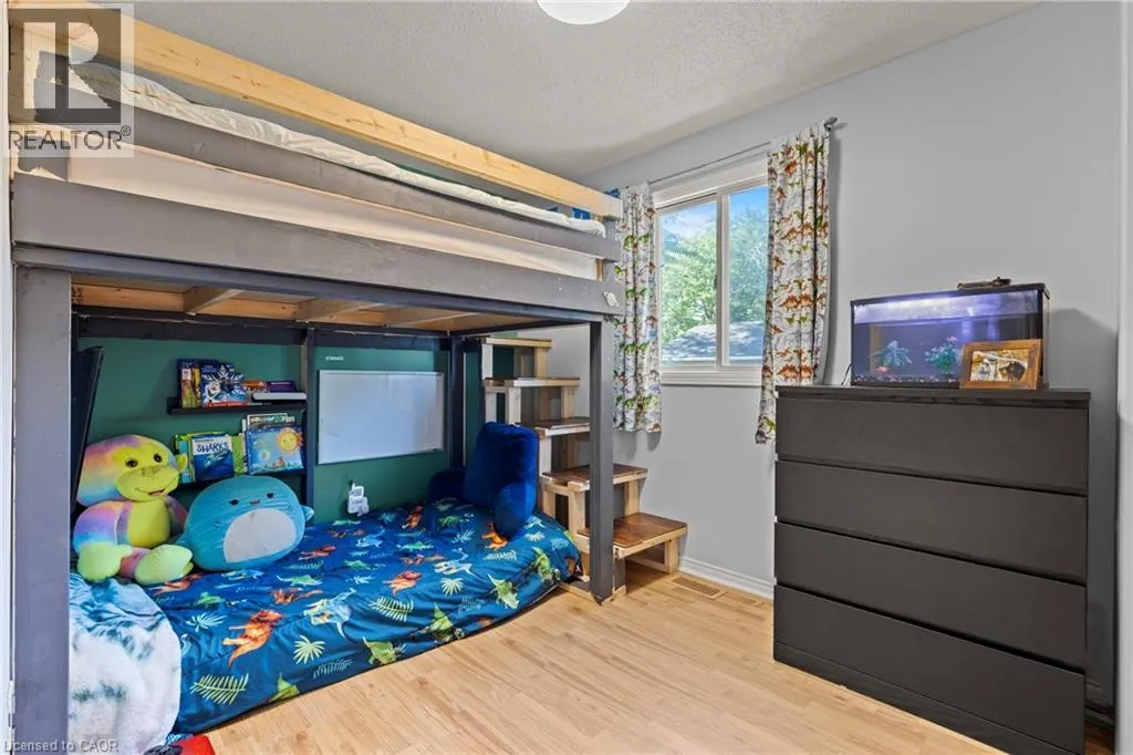 15 OAK Avenue Unit# a, #a