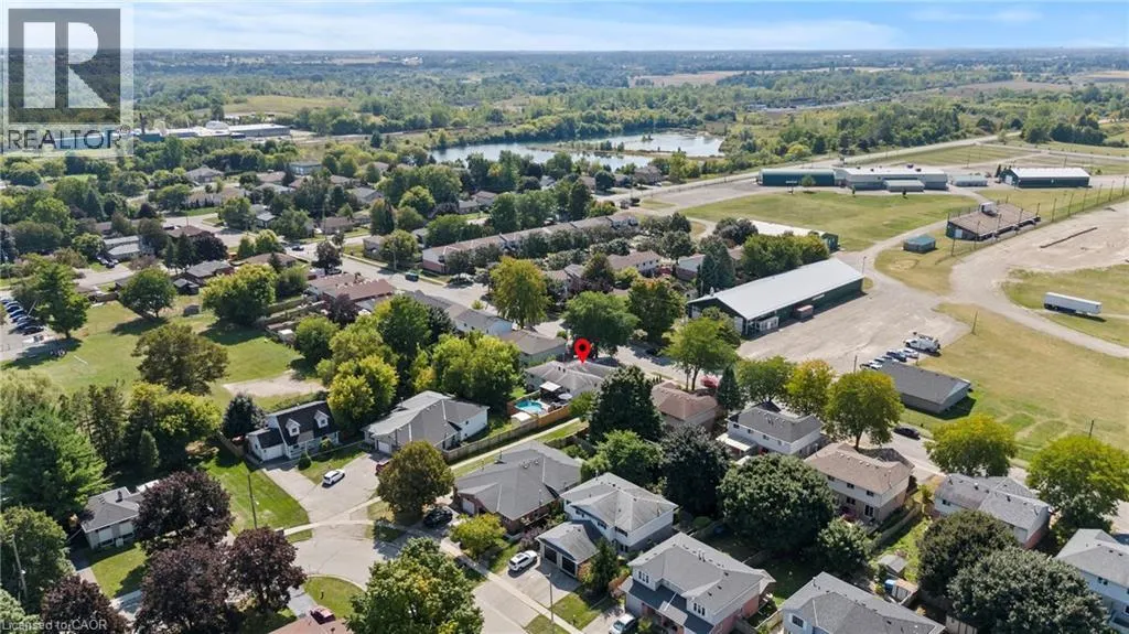 15 OAK Avenue Unit# a, #a