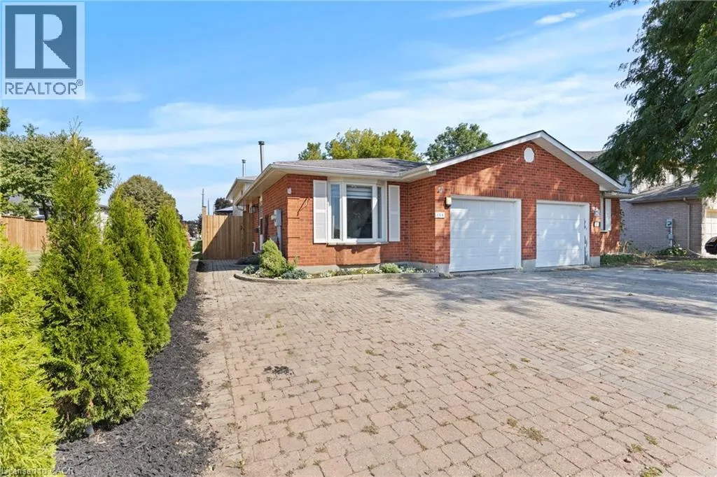 15 OAK Avenue Unit# a, #a