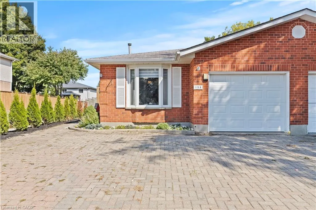 15 OAK Avenue Unit# a, #a