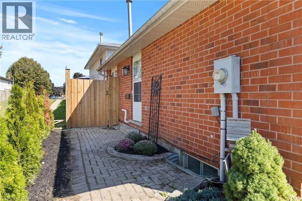 15 OAK Avenue Unit# a, #a