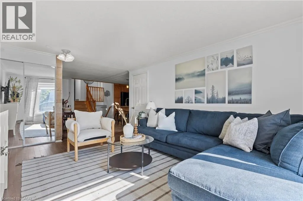 15 OAK Avenue Unit# a, #a