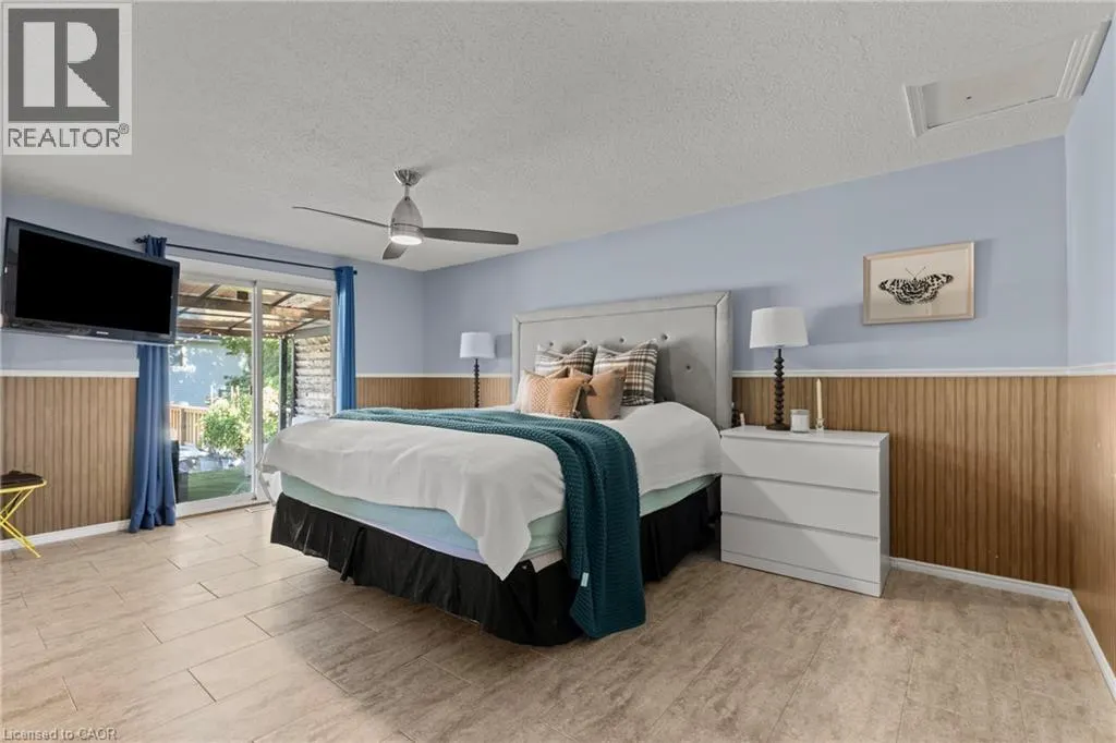 15 OAK Avenue Unit# a, #a