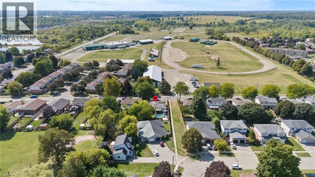 15 OAK Avenue Unit# a, #a