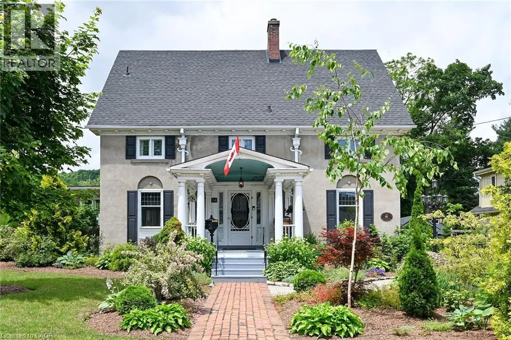 14 ROBINSON Street S