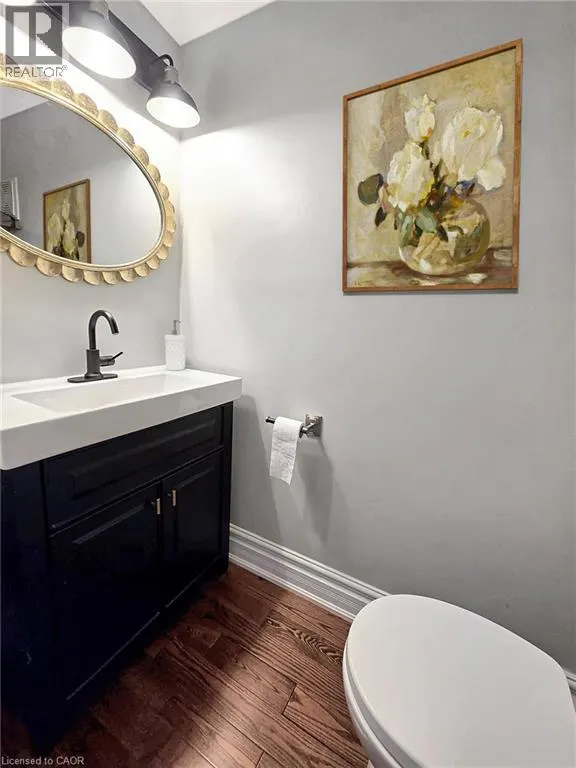 14 ROBINSON Street S