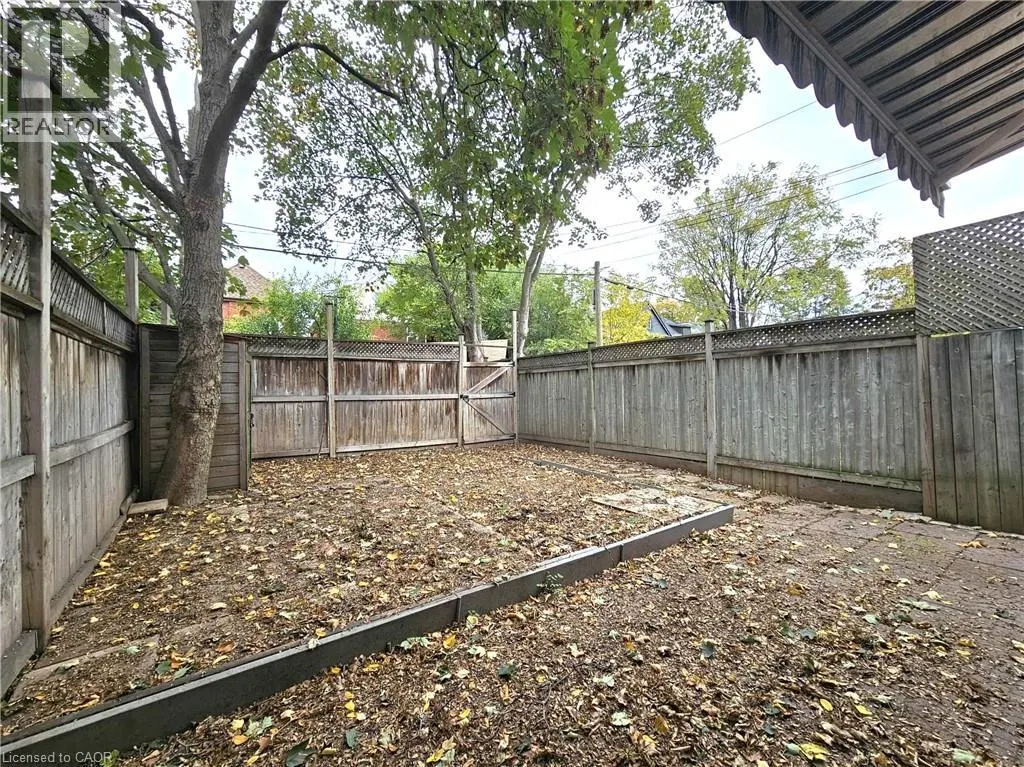 35 FAIRLEIGH Avenue N