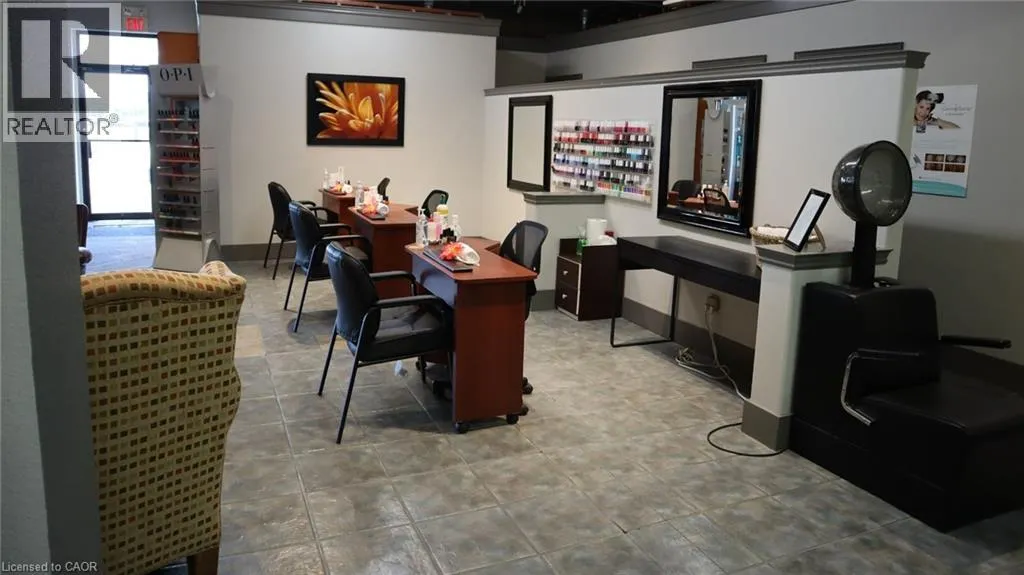 1242 GARNER Road W Unit# 6, #6