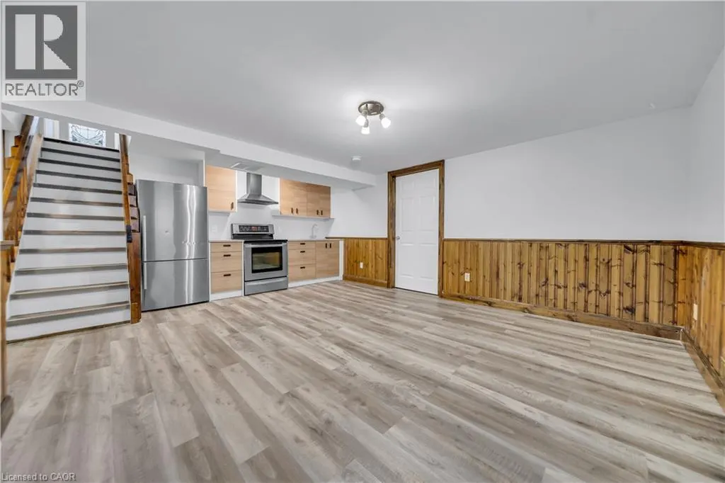 88 GLEN LAKE Crescent