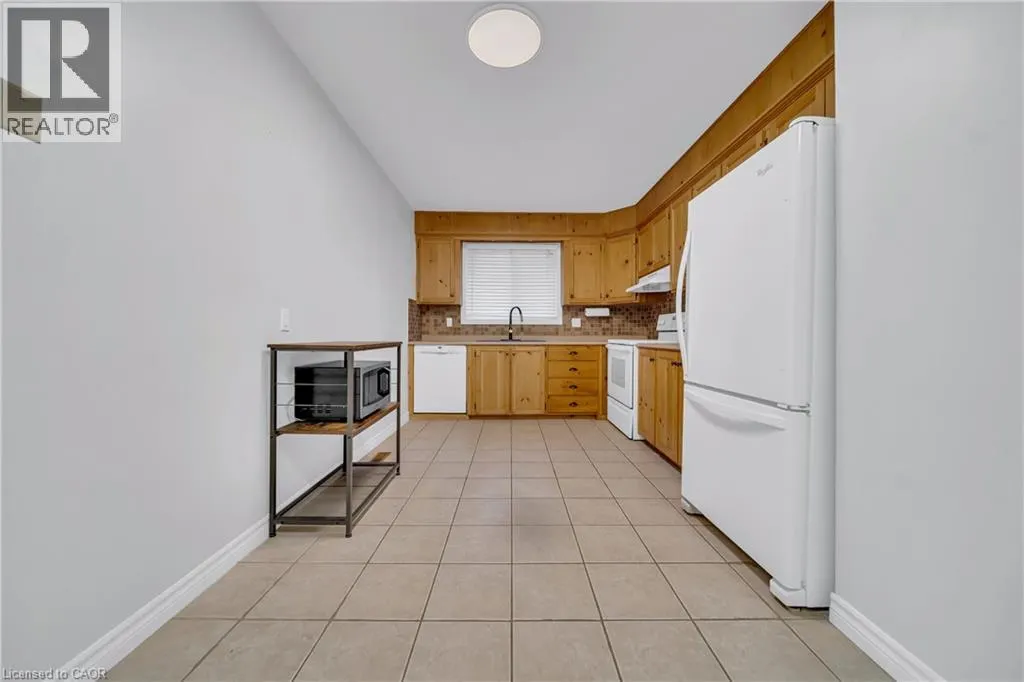 88 GLEN LAKE Crescent