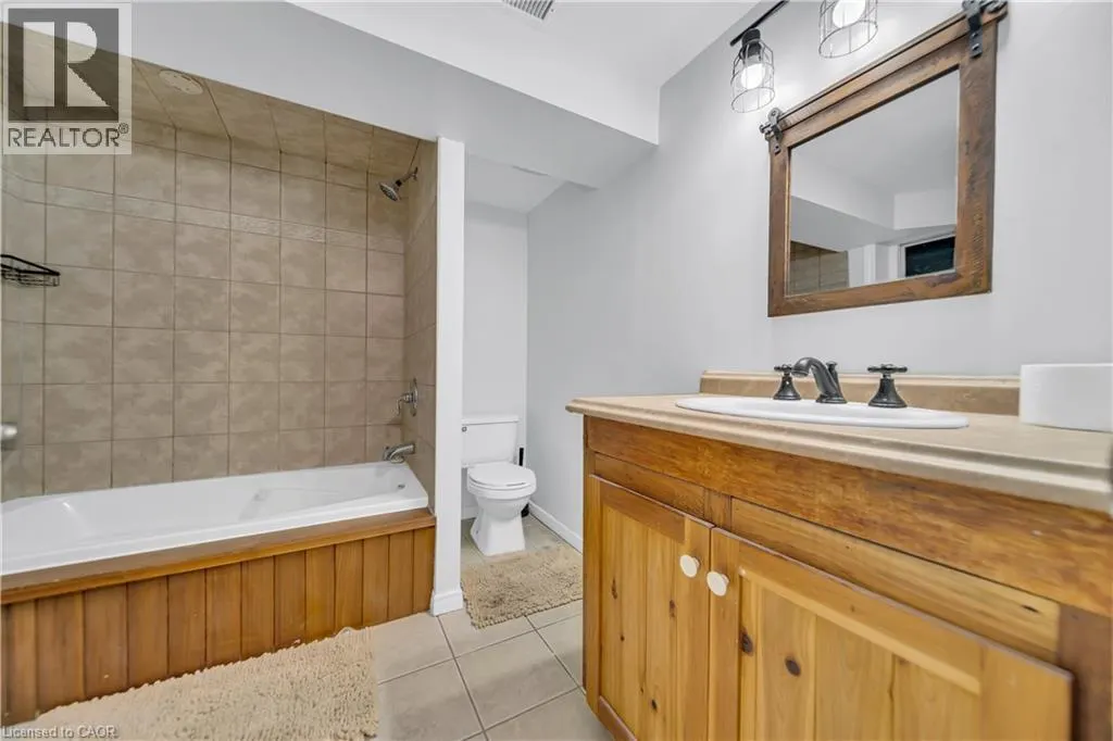 88 GLEN LAKE Crescent