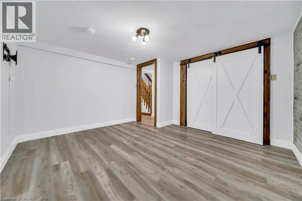 88 GLEN LAKE Crescent